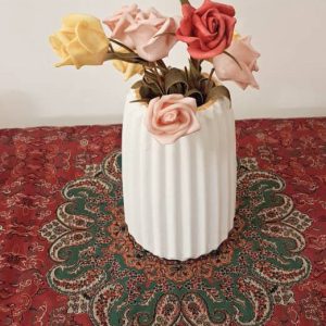 گلدان سفیدشیاردار